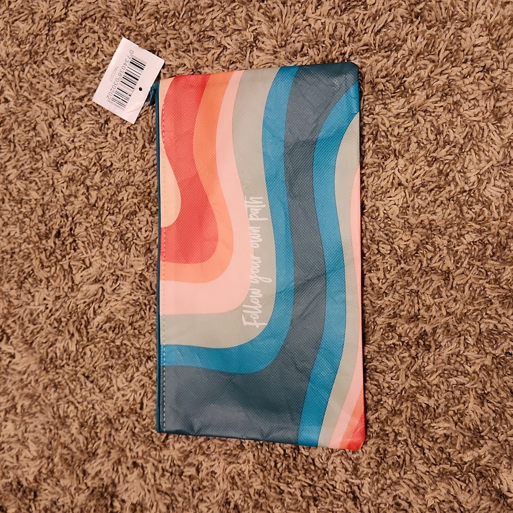Thrive Causemetics Travel Bag